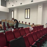 Δήμος Σερβίων – Βελβεντού: Τοποθέτηση καθισμάτων στο Πολιτιστικό Κέντρο Σερβίων
