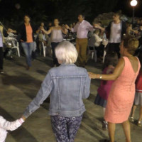 Γλέντι στον Μεσόλογγο Βοΐου την παραμονή του Δεκαπενταύγουστου – Δείτε το βίντεο