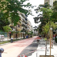 Σέρρες: Μια πόλη διαφορετική από τις άλλες με κόκκινους δρόμους, κουρτίνες νερού και πέργκολες με αναρριχώμενα φυτά!