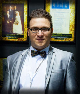 kykydtydjytrstjrstyg