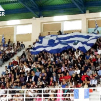 Εκπληκτική ατμόσφαιρα στο κλειστό της Λευκόβρυσης από τον κόσμο της Κοζάνης – Οι καλύτερες εντυπώσεις για τις δύο ομάδες