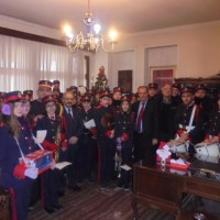 Παραδοσιακά κάλαντα και ευχές για το νέο έτος δέχθηκε ο Δήμαρχος Εορδαίας