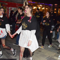 Δείτε βίντεο και φωτογραφίες από την παρέλαση νεολαίων καρναβαλιστών στον κεντρικό πεζόδρομο της Κοζάνης!