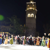 Εξαιρετική βραδιά Μακεδονίας στην κεντρική πλατεία της Κοζάνης! Δείτε το φωτορεπορτάζ του KOZANILIFE.GR