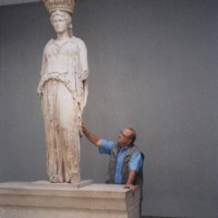 Επίσκεψη του Προέδρου της Ελληνικής Επιτροπής για την Επιστροφή των  Γλυπτών της Ακρόπολης κ. Ευάγγελου Φυλακτού στο Δημοτικό Σχολείο Άρδασσας