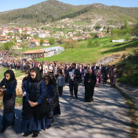 Στο Δρυόβουνο η αναπαράσταση της Αποκαθήλωσης του Εσταυρωμένου – Δείτε βίντεο και φωτογραφίες