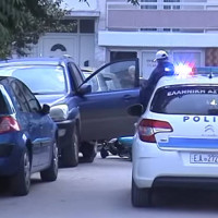 51χρονος βρέθηκε νεκρός μέσα στο αυτοκίνητό του στην Πτολεμαΐδα – Δείτε το βίντεο