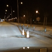 Λακκούβα τεραστίων διαστάσεων στην Πτολεμαΐδα, στην έξοδο προς Κοζάνη – Δείτε φωτογραφία