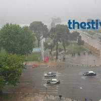 Θεομηνία στη Θεσσαλονίκη: Χαλάζι, κατακλυσμός και δρόμοι ποτάμια – Δείτε τα βίντεο