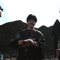 Αυτό είναι το «απίθανο» τρέιλερ της αποκριάτικης θεατρικής παράστασης «Κοζάνη 2146 μ. Χ. – Σώστι τ’ Σκ’ρκα»