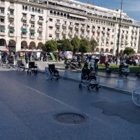 «Επιστρέφω σε 5 λεπτά»: Ηχηρό μήνυμα από ΑμεΑ στη Θεσσαλονίκη – Δείτε το βίντεο