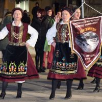 Αποκριά Κοζάνης 2020: Τα χορευτικά των Καμβουνίων στην κεντρική πλατεία – Δείτε βίντεο και φωτογραφίες