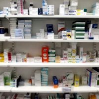 Ελλείψεις σε χειρουργικές μάσκες και αντισηπτικά στα φαρμακεία της Πτολεμαΐδας