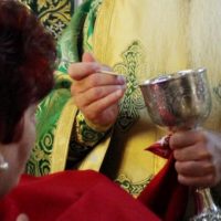 Ιερά Σύνοδος: Ασφαλείς από τον κορωνοϊό όσοι μεταλαμβάνουν – Τι αποφασίστηκε στη συνεδρίαση