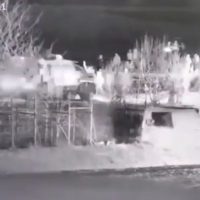 Τουρκικές προκλήσεις δίχως τέλος: Τουρκικό θωρακισμένο όχημα επιχειρεί να ρίξει τον φράχτη στα Ελληνοτουρκικά σύνορα – Δείτε βίντεο