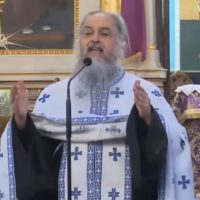 «Αίσχος, μας έχουν φυλακίσει με απάτη για μια γρίπη»: Πύρινος λόγος ιερέα κατά αρχιερέων και πολιτικών