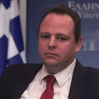 Έγκλημα η απόλυτη ψηφιοποίηση της εκπαίδευσης – Του Μιχάλη Αγραφιώτη