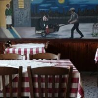 Έγραψαν με 21.000 ευρώ πρόστιμο δυο… γιαγιάδες για “παράνομη εργασία” σε ταβέρνα των Τρικάλων!