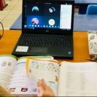 Με προβλήματα η πρεμιέρα της τηλεκπαίδευσης: Δεν μπορούν να μπουν στο σύστημα οι μαθητές – Τι απαντάει το Παιδείας