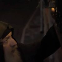 A taste of Christmas: Τι θα κάνατε εάν ο Άη Βασίλης εμφανιζότανε ως κάποιος άστεγος που χρειάζεται την βοήθειά σας;