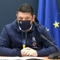 Οι ανακοινώσεις του Νίκου Χαρδαλιά για τα μέτρα των Χριστουγέννων: «Όχι κάλαντα, όχι κυκλοφορία μετά τις 10 το βράδυ και σαρωτικοί έλεγχοι»
