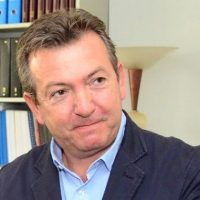 Νικημένος από τον κορονοϊό σε ηλικία 62 ετών ο ιδρυτής της εταιρείας ένδυσης «Oxford Company» Χρήστος Τσιόλιας