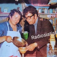 1969 στη Σιάτιστα: Όταν έψηναν Ελληνικό καφέ στο… τηγάνι – Δείτε βίντεο και φωτογραφία
