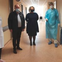 2.400 μάσκες στην Ογκολογική πτέρυγα του Μποδοσάκειου Νοσοκομείου Πτολεμαΐδας από την Ελληνική Αντικαρκινική Εταιρεία Κοζάνης