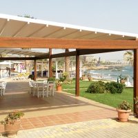 Πέργκολες και περσίδες: 2+1 προτάσεις για την σκίαση έξω & μέσα!