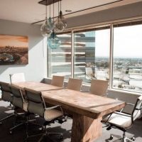 Ξύλινα έπιπλα σε επαγγελματικούς χώρους: 5 προτάσεις αισθητικής και εργονομίας