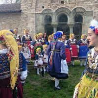 Το πήδημα της γάστρας: Πρωτο-ινδο-ευρωπαϊκό έθιμο γονιμότητας – Άρθρο του Θανάση Καλλιανιώτη