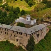 Το πρόγραμμα Πανηγύρεως της Ιεράς Μονής Αγίας Τριάδος Βυθού Βοΐου