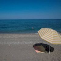 Ποιες παραλίες έχασαν τη Γαλάζια Σημαία: Αποσύρθηκαν από τον κατάλογο 22 ακτές