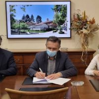 Υπογραφή συμβάσεων έργων 1.192.500 ευρώ για έργα οδοστρωσίας στο Δήμο Βοΐου