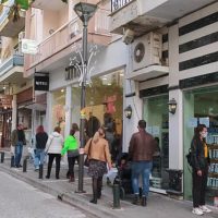 Ανοιχτά τα εμπορικά καταστήματα την Κυριακή 17 Δεκεμβρίου στην Κοζάνη – Τρεις συνεχόμενες Κυριακές ανοιχτά τα καταστήματα λόγω εορταστικού ωραρίου