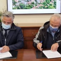 Υπογραφή σύμβασης συντήρησης εσωτερικής οδοποιίας των μικρών οικισμών του Δήμου Βοΐου