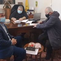 Υπογραφή της σύμβασης για το έργο: «Βελτίωση – Ανακατασκευή παιδικών χαρών Δήμου Εορδαίας» και «Κατασκευή χώρων Ημερήσιας φροντίδας ΑμεΑ και στέγης υποστηριζόμενης διαβίωσης ατόμων με νοητική υστέρηση στο Δήμο Εορδαίας»