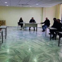 Αντίθετη η Περιφερειακή Αρχή στην άναρχη τοποθέτηση Φωτοβολταϊκών εγκαταστάσεων και Αιολικών πάρκων – Πραγματοποιήθηκε σύσκεψη για το θέμα