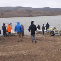 Με υποβρύχια κάμερα συνεχίζονται οι έρευνες για τον 40χρονο αγνοούμενο στην τεχνητή λίμνη του Περδίκα