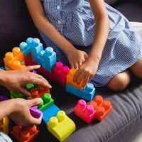 Στο πιλοτικό πρόγραμμα «Νταντάδες της Γειτονιάς» του Υπουργείου Εργασίας και Κοινωνικών Υποθέσεων ο Δήμος Εορδαίας – Ξεκινούν οι εγγραφές ενδιαφερομένων