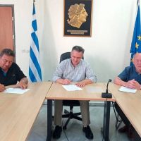 Υπογραφή σύμβασης εκτέλεσης του έργου «Επισκευή και συντήρηση δρόμου από Τ.Κ. Δαφνερού προς όρια Π.Ε. Γρεβενών» 