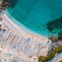 Είναι εφικτό να ταξιδέψει κανείς φτηνά στην Ελλάδα;