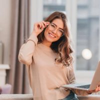 Εξ αποστάσεως ή δια ζώσης μεταπτυχιακό; Tι να επιλέξεις