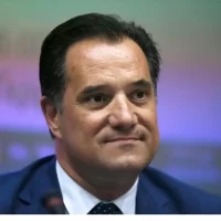 Μείωση ωραρίου καταστημάτων: Ξεκάθαρο μήνυμα Γεωργιάδη