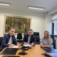 Περιφέρεια  Δυτ. Μακεδονίας : Συντήρηση  των οδών Λαρίσης και Καραμανλή στην πόλη της Κοζάνης