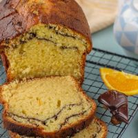 Αφράτο και λαχταριστό κέικ πορτοκαλιού – Συνταγή χωρίς μίξερ