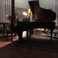 Οι 30 καρέκλες συν 3 πολυθρόνες του Β. Π. Καραγιάννη