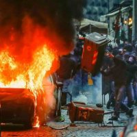 Άγριες διαθέσεις στον ιταλικό νότο: Ακολούθησε… χάος – Επεισόδια και καταστροφές από χούλιγκαν της Άιντραχτ Φρανκφούρτης στη Νάπολη