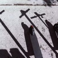 Τραγωδία στις Κυκλάδες: Δύο νεκροί με ηλεκτρικά πατίνια σε Πάρο και Μύκονο μέσα σε λίγα 24ωρα