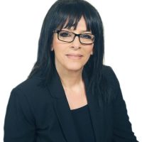 Θεοδώρα Τσιρανίδου: Υποψήφια Βουλευτής με το κόμμα ‘ΕΝΩΝΩ-ΣΥΜΜΑΧΙΑ ΕΛΕΥΘΕΡΙΑΣ’ και τον Νικόλαο Μαυραγάνη